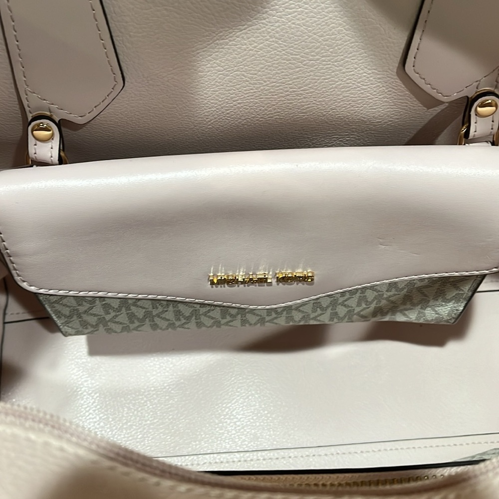 Michael Kors Charlotte Large 3-in-1 Tote Crossbody Handbag Leather Powder Blush - Picture 7 of 11